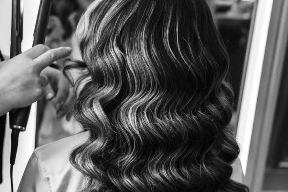 Hollywood waves hairstyle