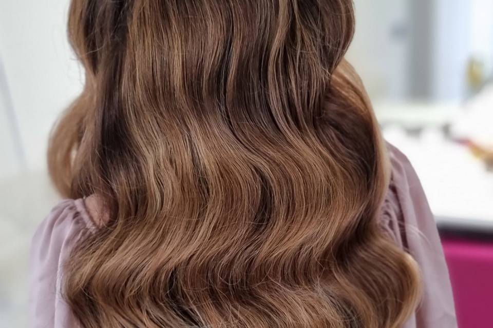 Hollywood waves hairstyle