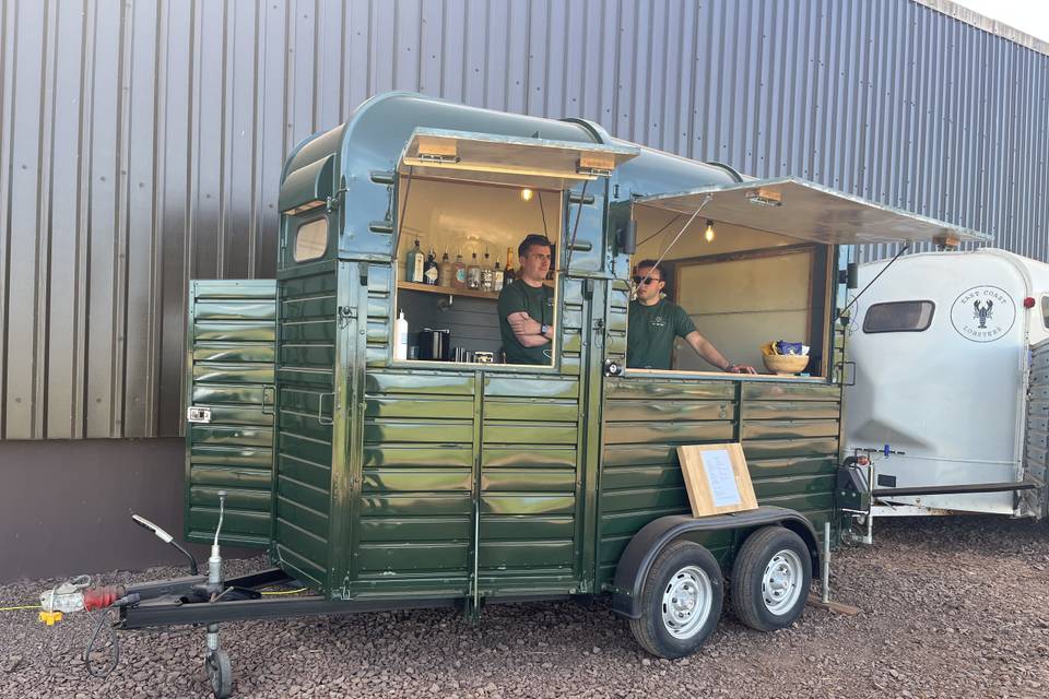 Mobile bar in green