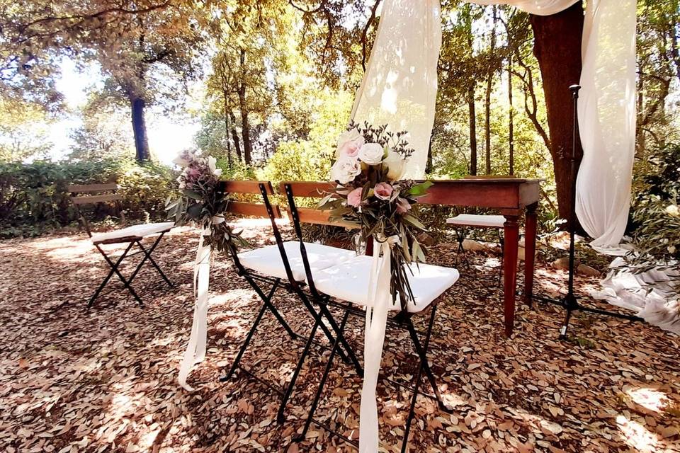 Civil wedding in garden