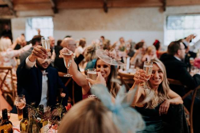 Beautiful stone barns🥂