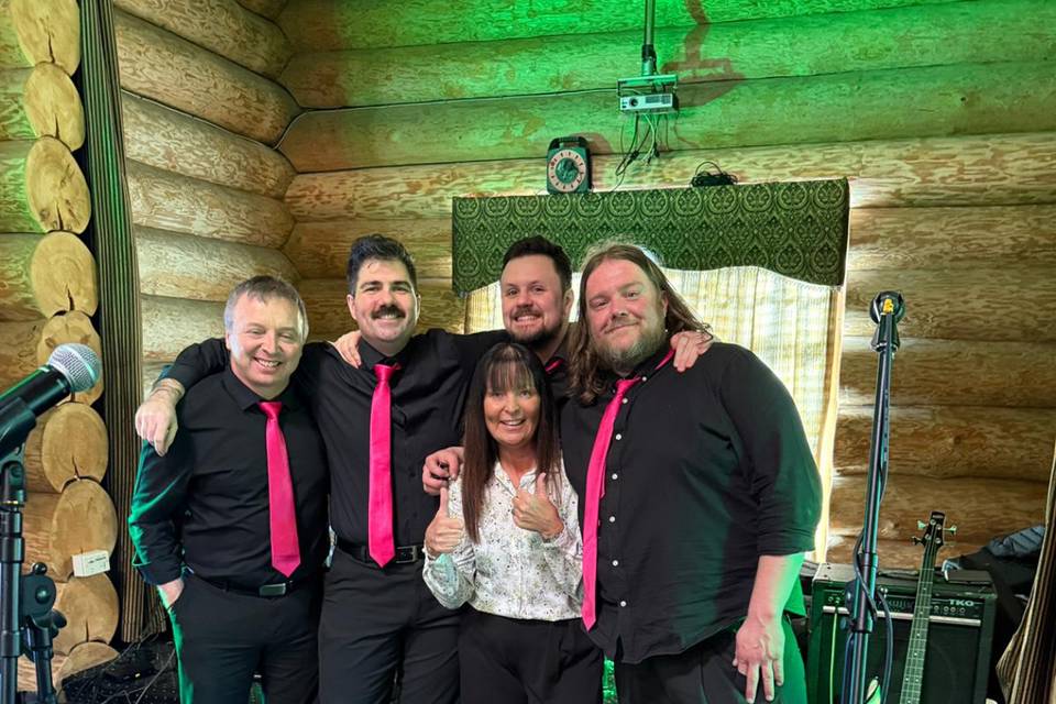 With the Band. 🤩