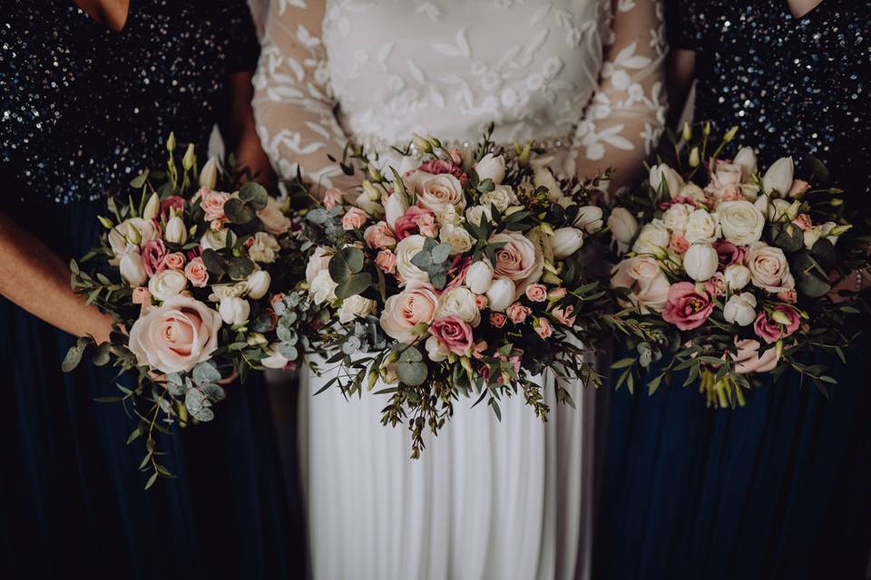 Soft Blush and ivory bouquets
