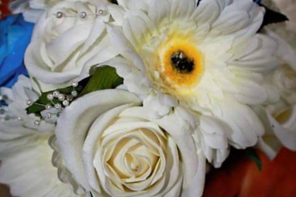 Rose & gerbera bridal bouquet