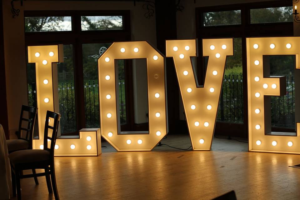 Love Signs to hire