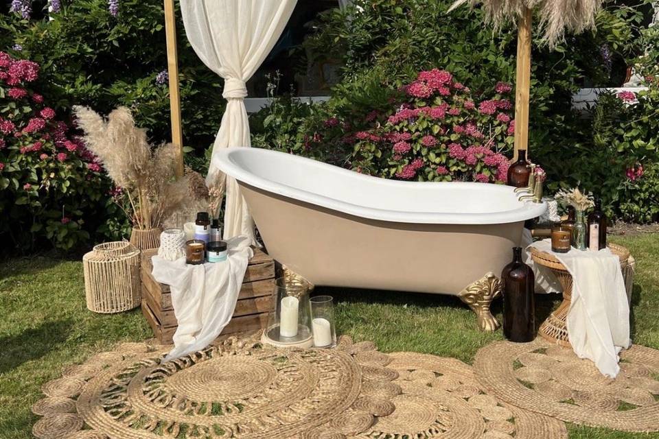 THE TUB