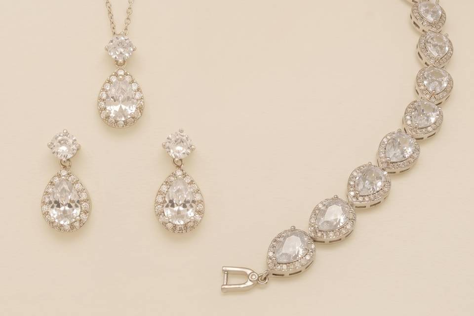 Matching Jewellery & Bracelet