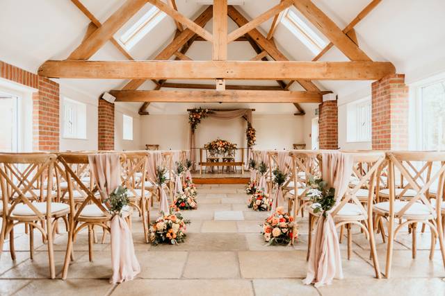Hanbury Barns Wedding Venue