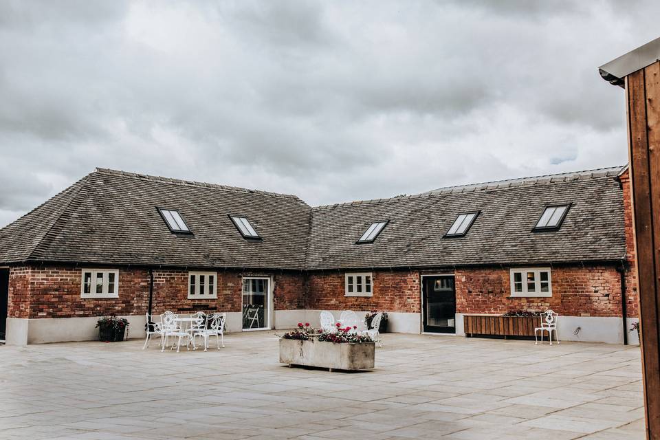 Gorgeous barn setting