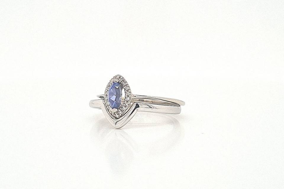 Engagement & Shaped ring