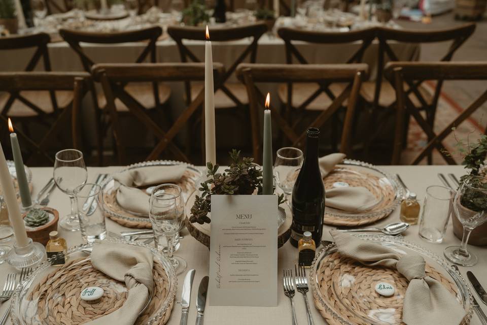 Unique place settings