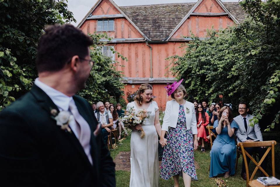 Ceremony amongst the quinces