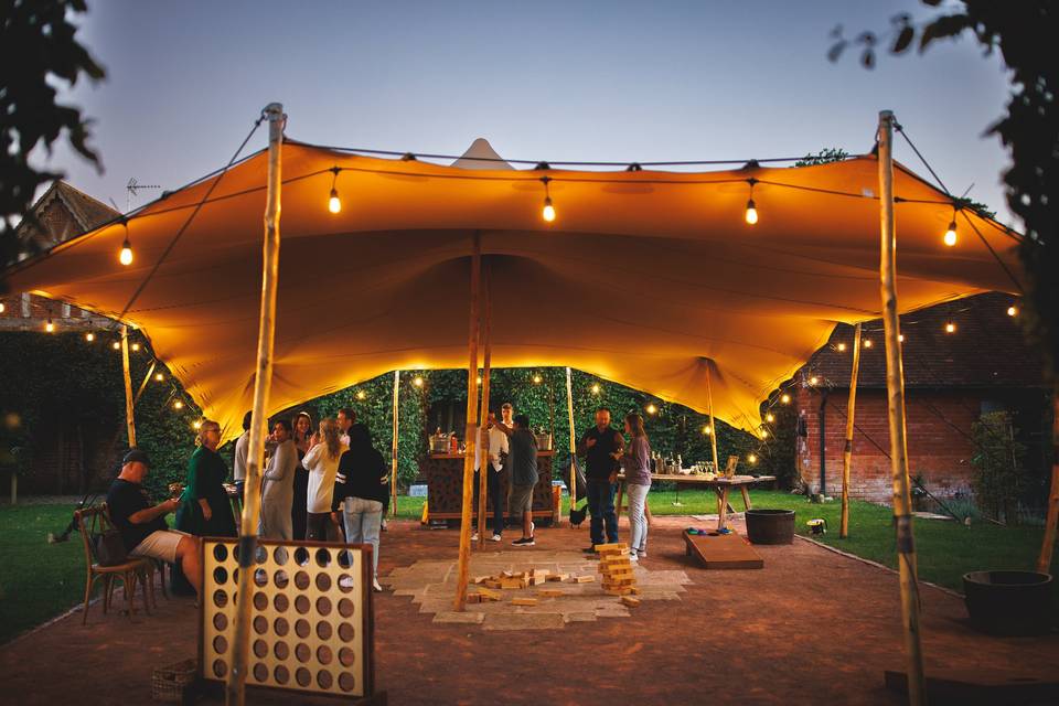 Stretch tent