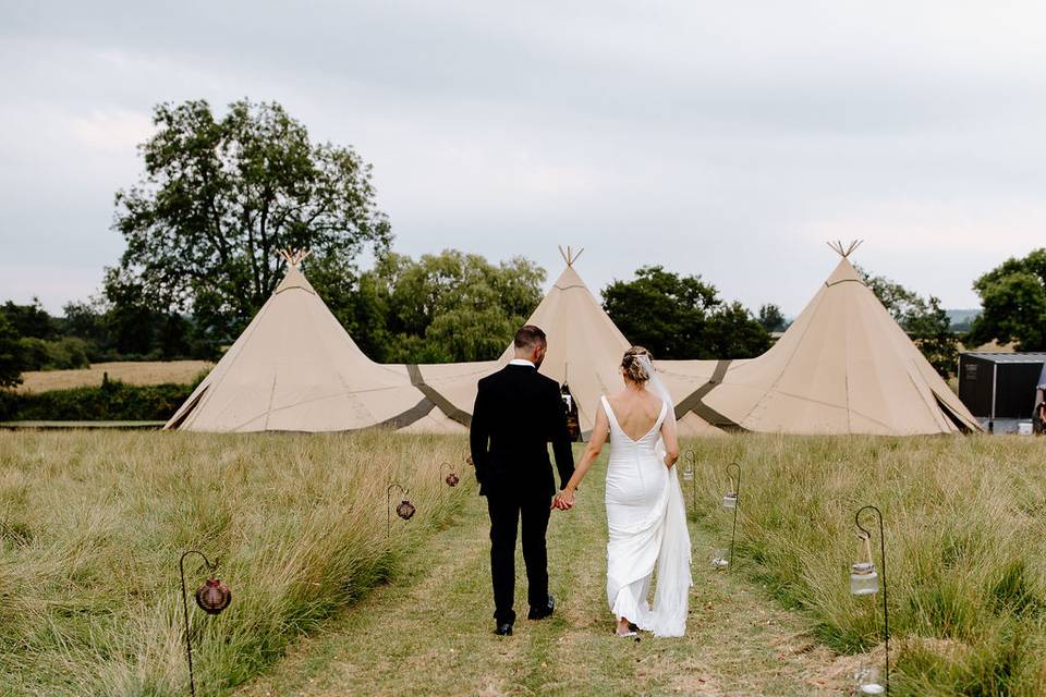 Tipi wedding down by lake