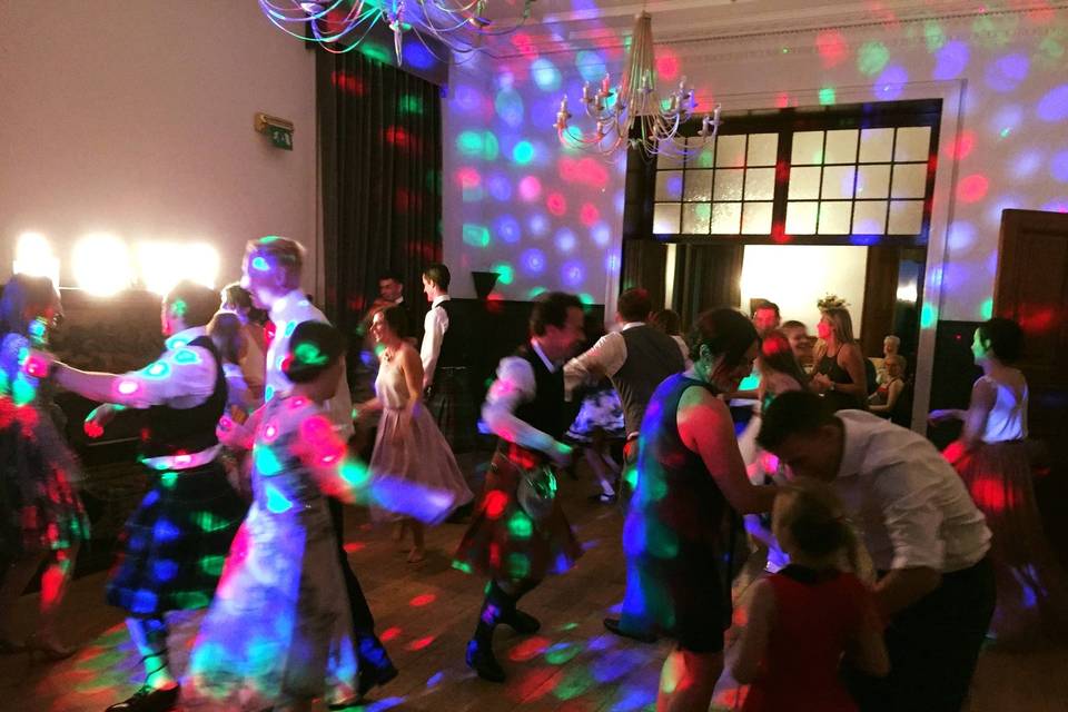 Music and DJs HotScotch Ceilidh Band 5