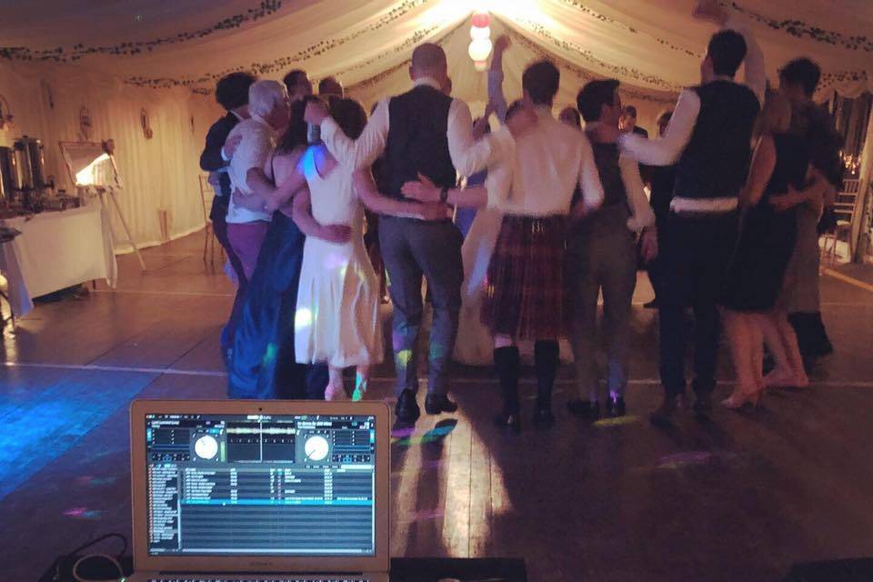 Music and DJs HotScotch Ceilidh Band 8