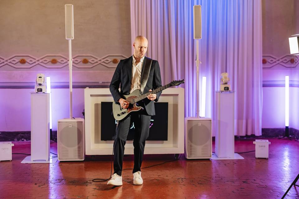 GUITAR
