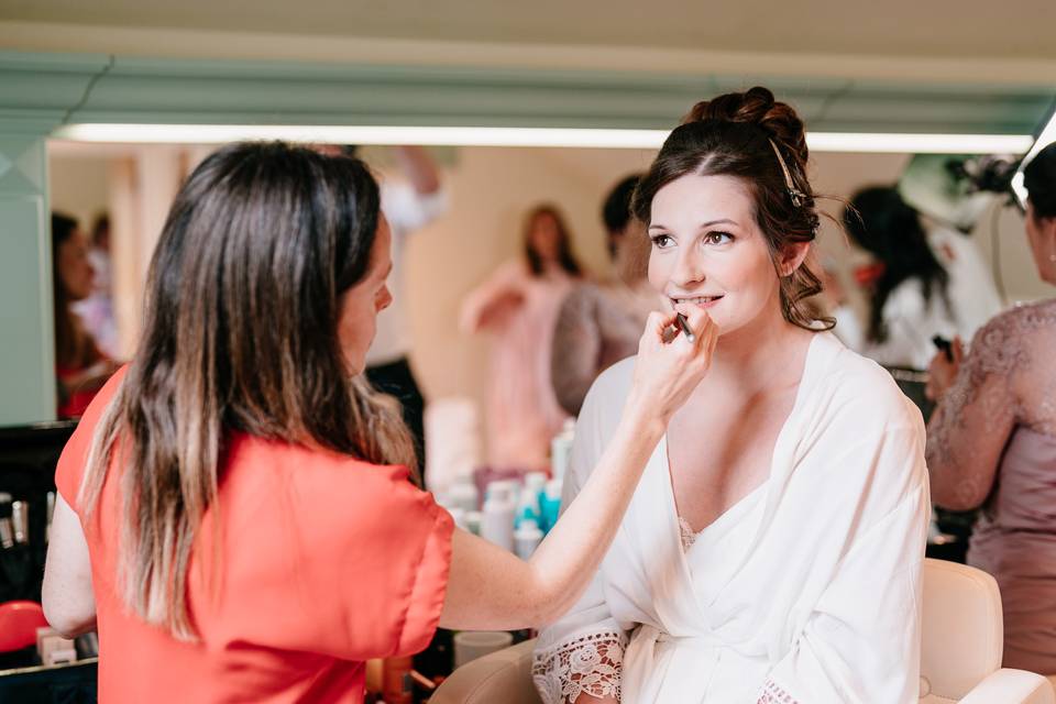 Makeup in the bridal suite