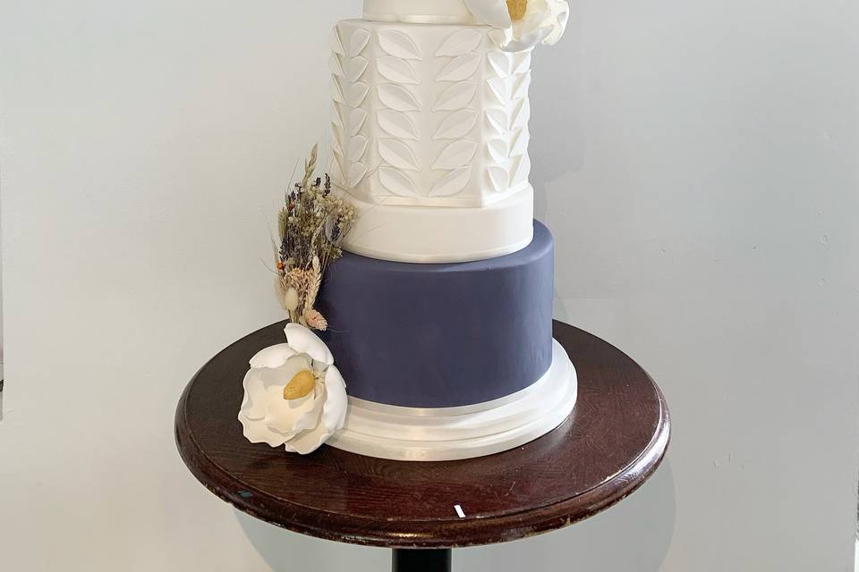 Contemporary wedding cake