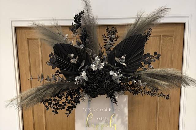 Easel with black pampas