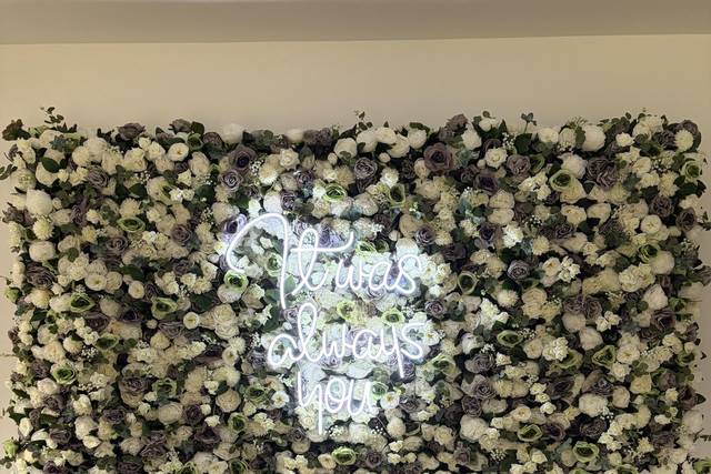Flower wall & neon sign