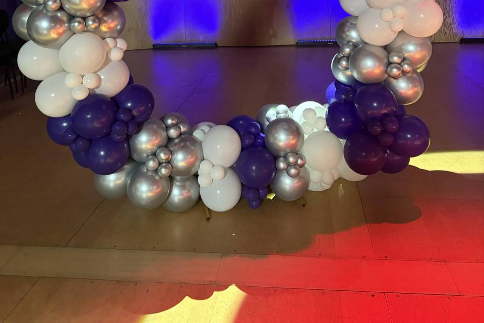 Balloon hoop