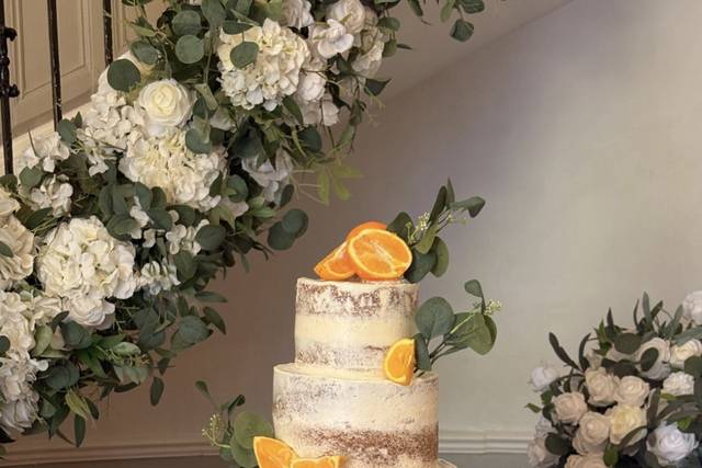 4 tier semi naked 🍊
