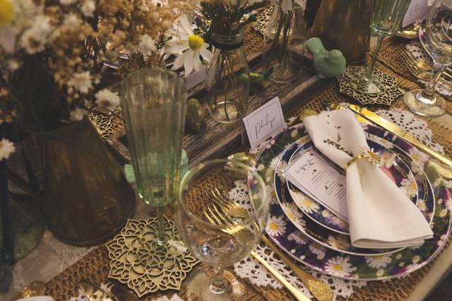 Heart Art Crockery Hire