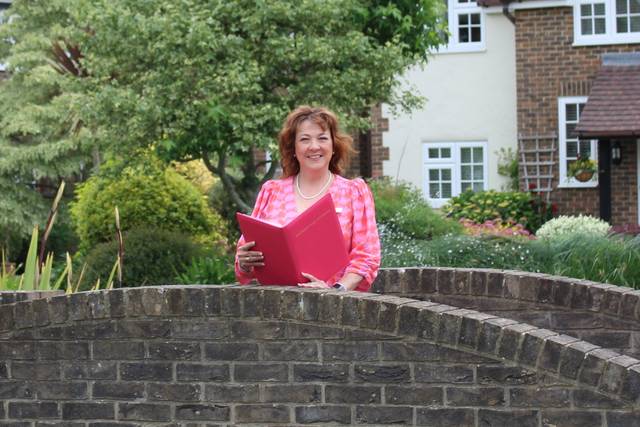 Jane Young, West Sussex based