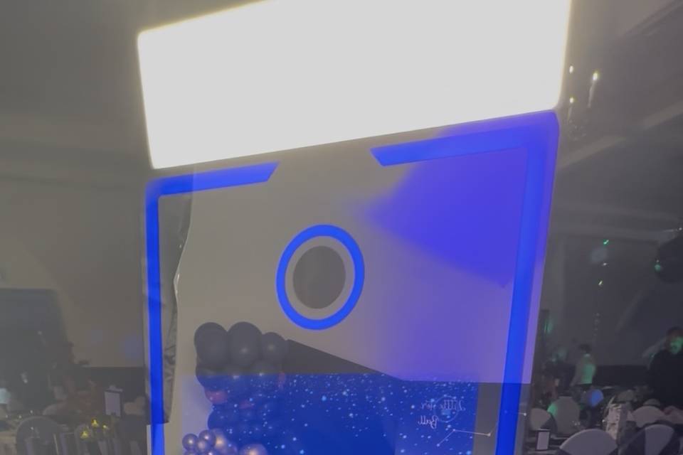 Mirror Booth Home Screen