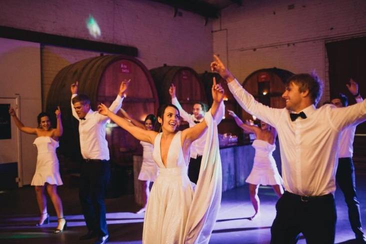 Bridal party dance