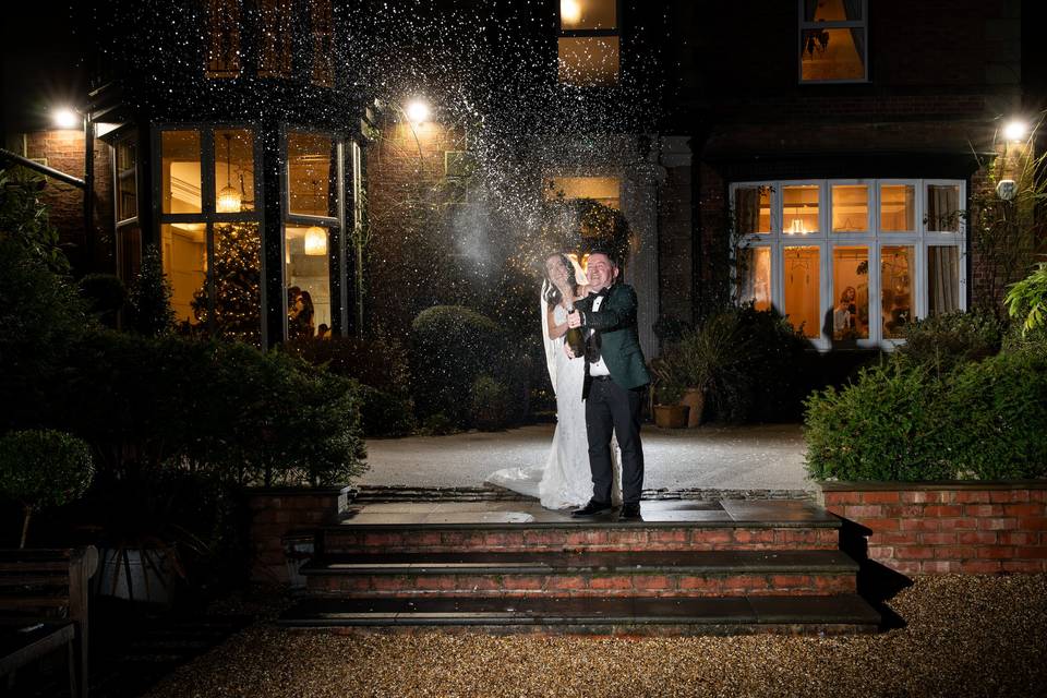 Champagne spray