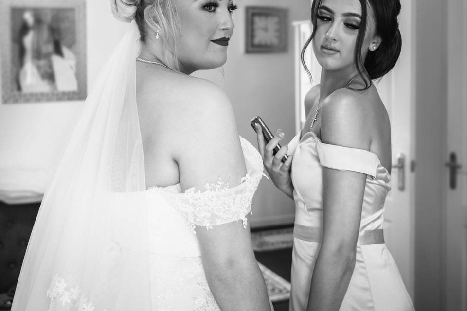 Bride & Bridesmaid