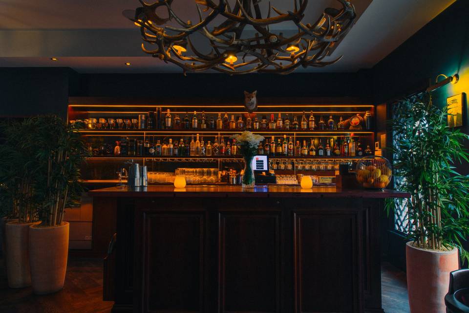 Highland Room Bar