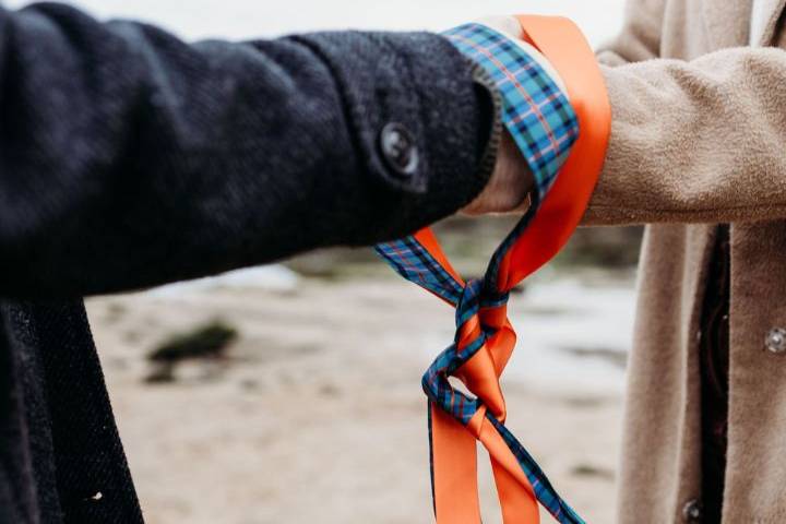 Wedding rituals - handfasting