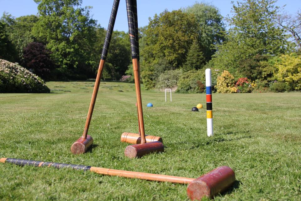 Croquet at Duns Castle