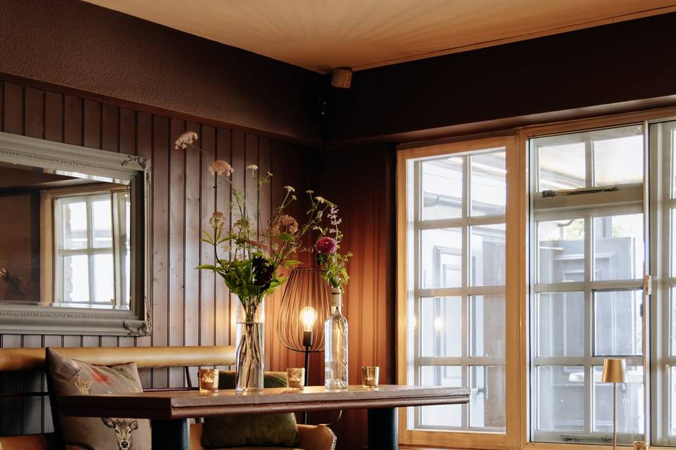 Larkspur Bar