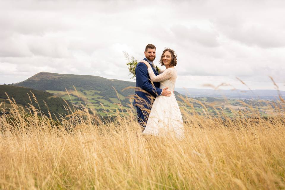 Sugar Loaf Barn wedding