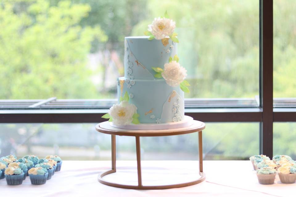 Blue wedding cake