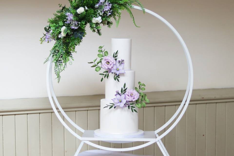 Hoop wedding cake
