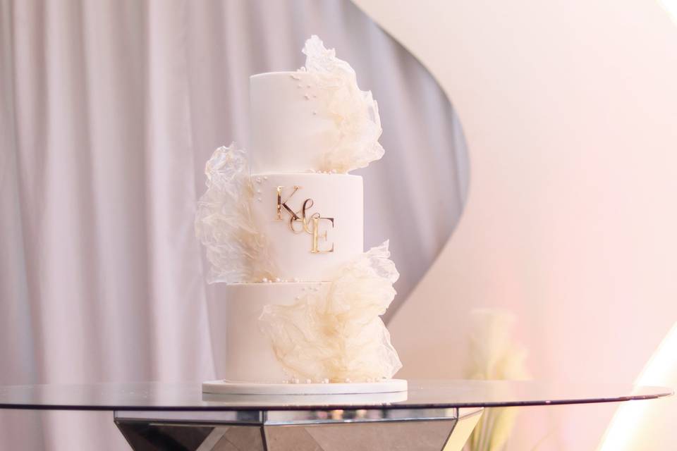 Ivory wedding cake