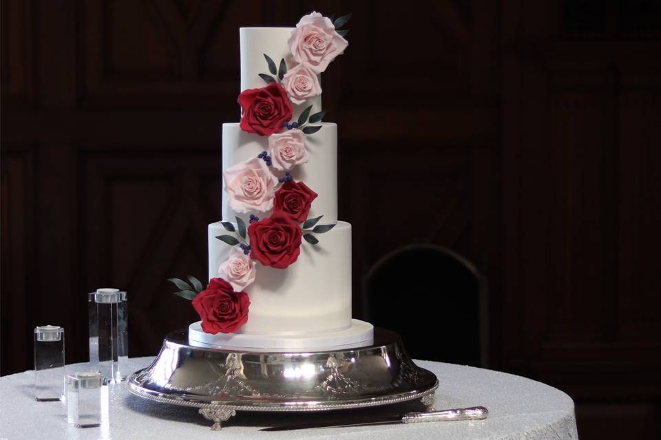 Roses wedding cake