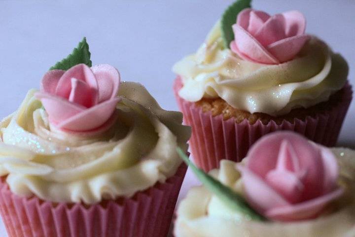 Rose bud cupcakes