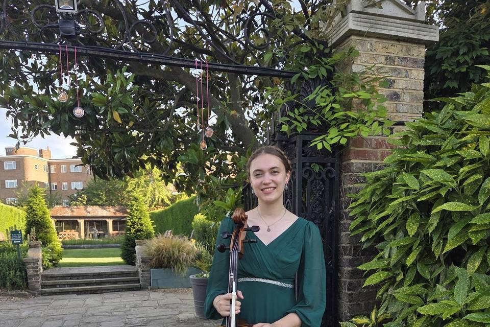 Arina Brovanova - Cellist