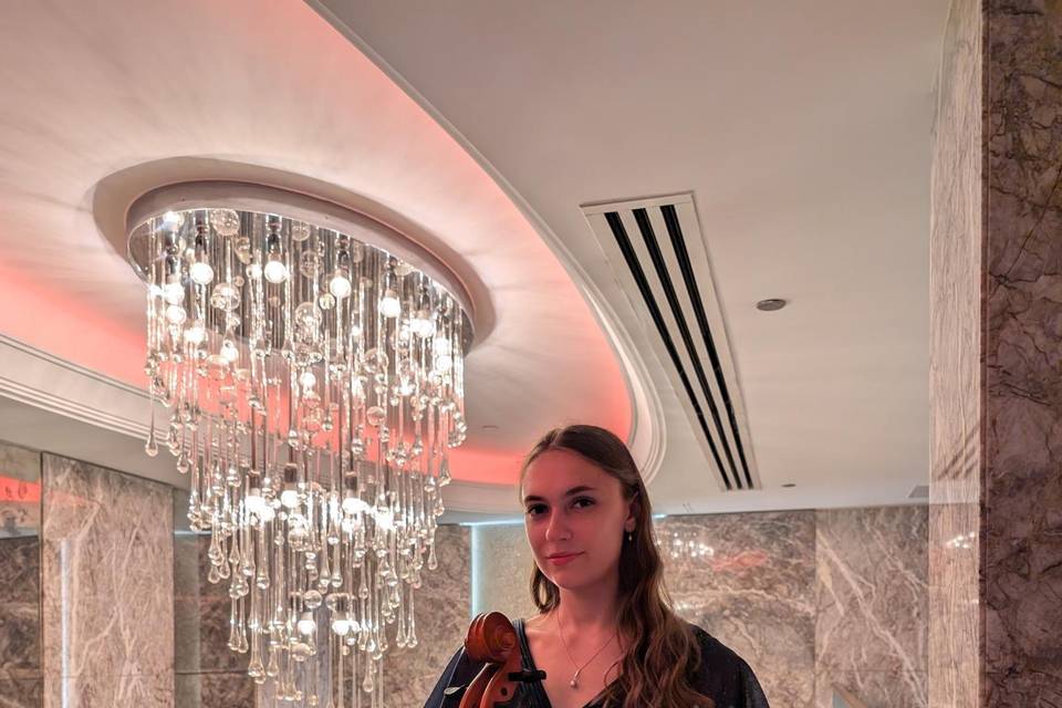 Arina Brovanova - Cellist