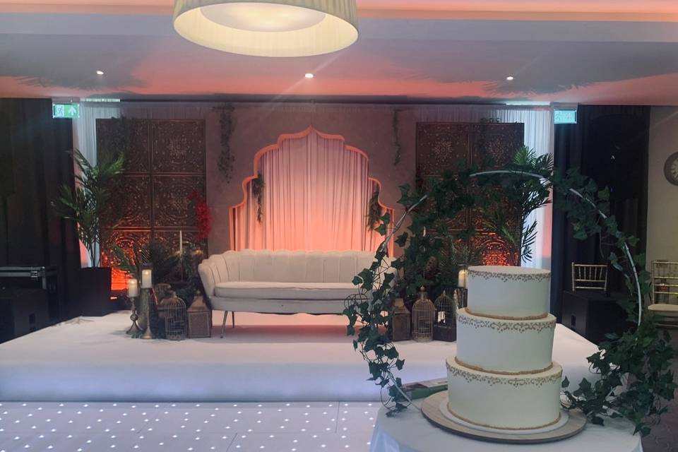 Stunning cake table and arch