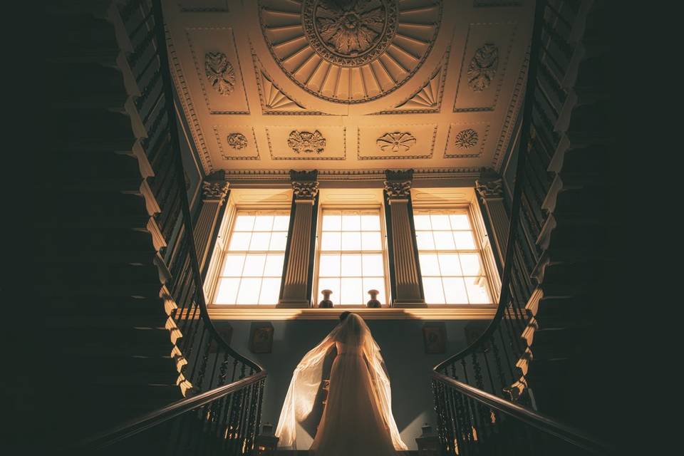 Bride on the stairs - Paul McGlade Photography