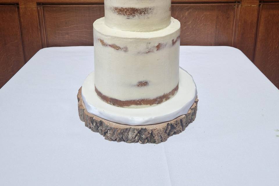 Semi naked wedding cake