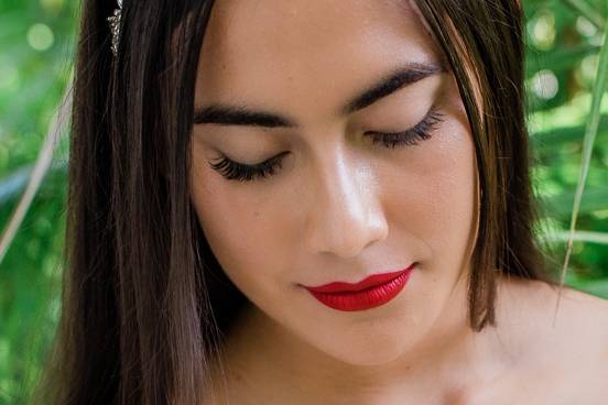 Red lip bridal makeup