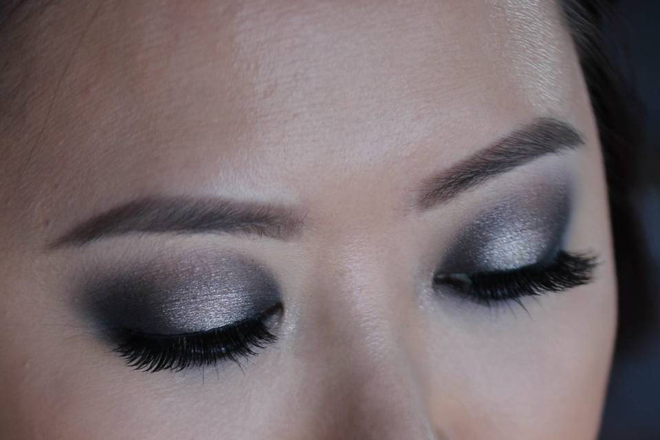 Halo Eye Makeup